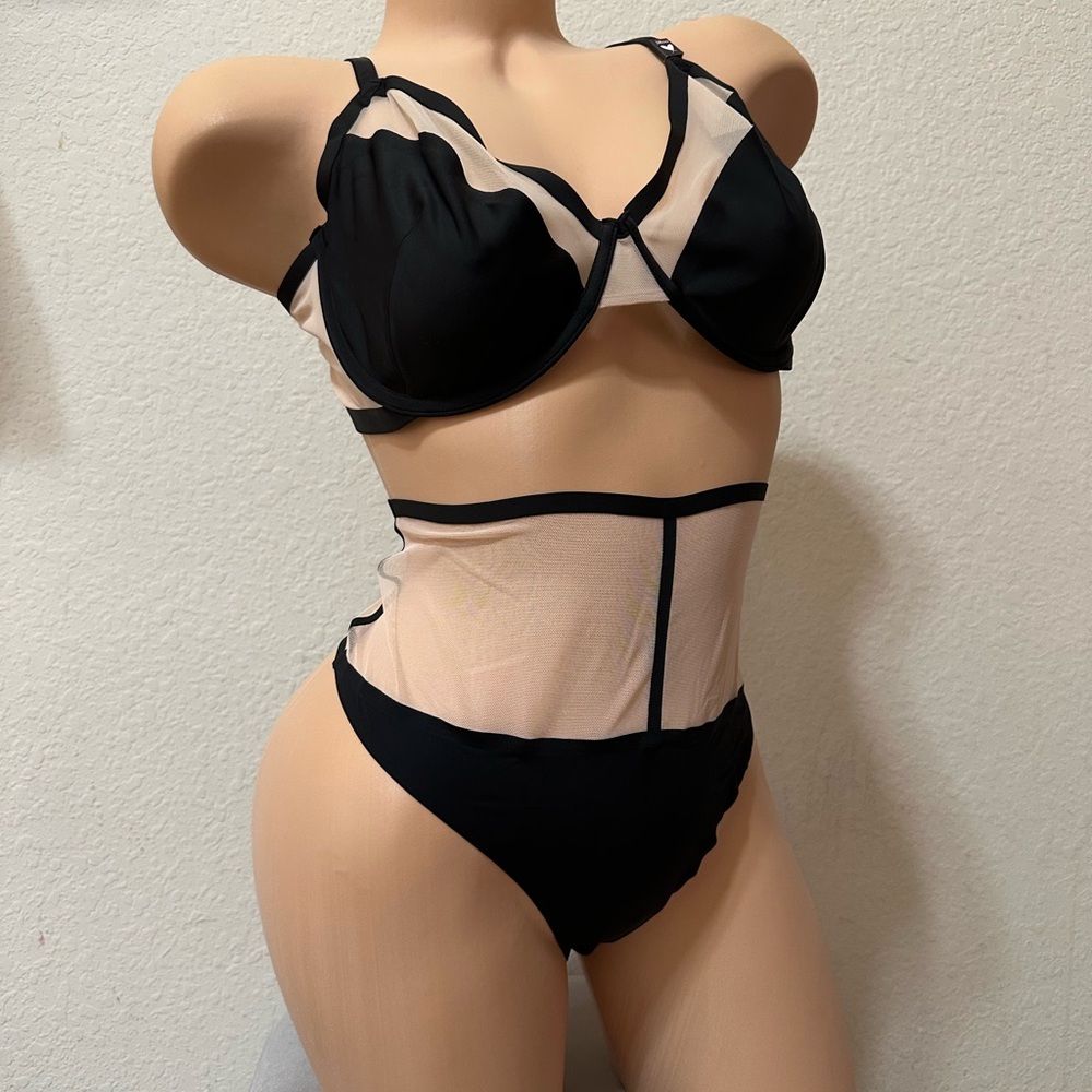 38dd,L Victoria’s Secret bra set